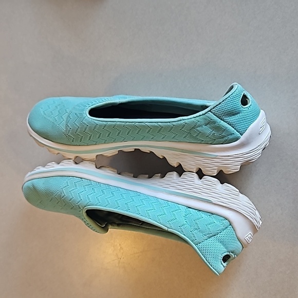 Teal skechers Slip ons - Picture 9 of 12